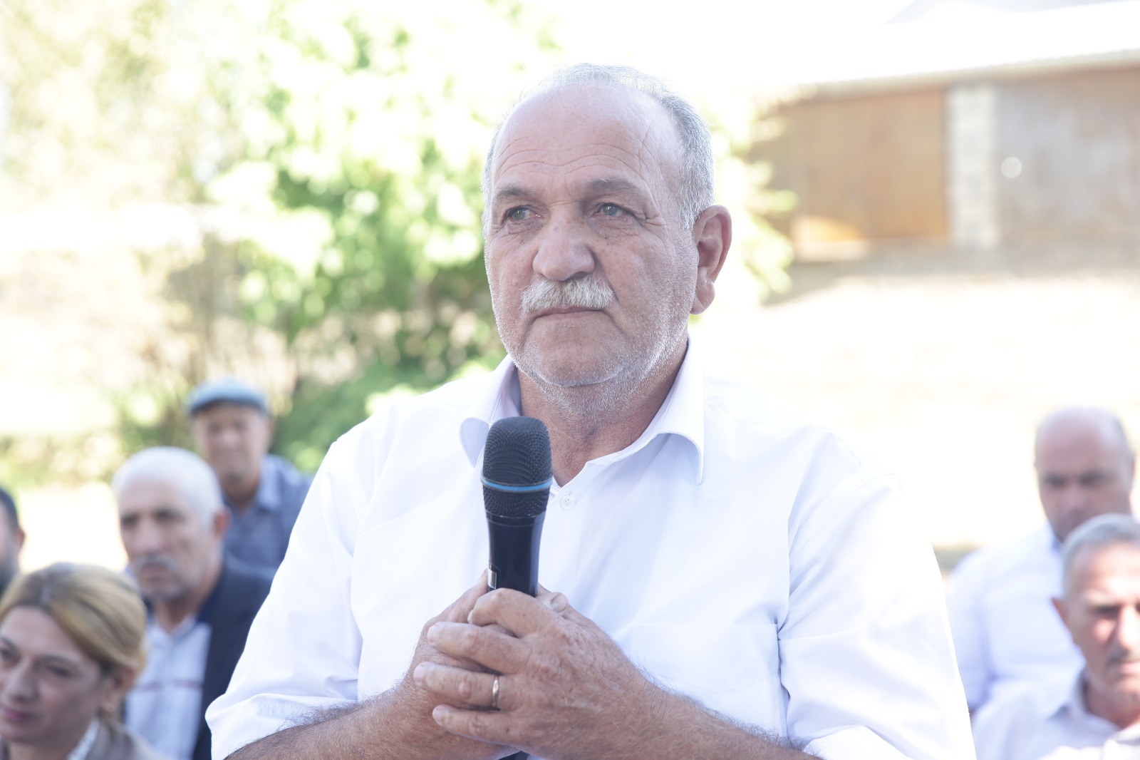 Xaçmazın Ləcət kəndində növbəti səyyar qəbul keçirilib (FOTO)