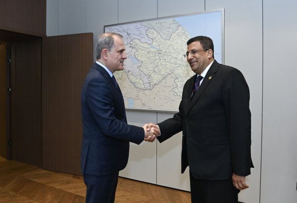 Ceyhun Bayramov Pan-Afrika Parlamentinin prezidenti ilə Azərbaycan-Afrika əlaqələrinin inkişafını müzakirə edib (FOTO)