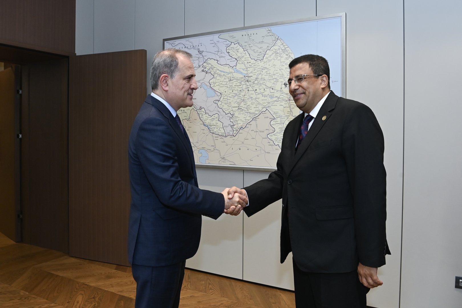 Ceyhun Bayramov Pan-Afrika Parlamentinin prezidenti ilə Azərbaycan-Afrika əlaqələrinin inkişafını müzakirə edib (FOTO)