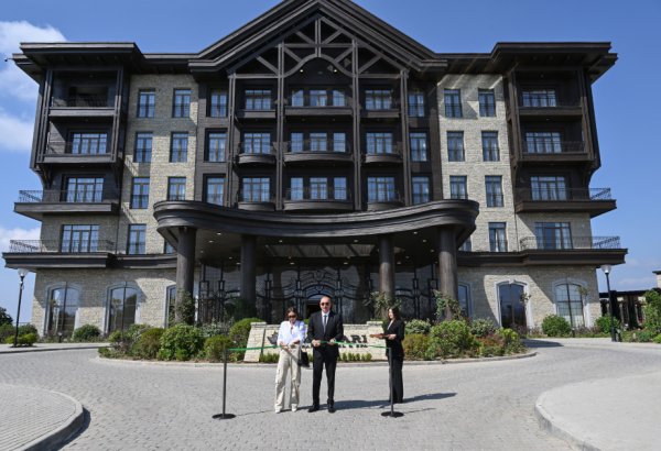 Prezident İlham Əliyev və Birinci xanım Mehriban Əliyeva Şamaxıda “Meysari Grand Hotel & SPA” kompleksinin açılışında iştirak ediblər (FOTO/VİDEO)