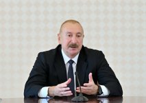 Prezident İlham Əliyev TDT-yə üzv ölkələrin təhlükəsizlik üzrə rəhbər şəxslərini qəbul edib (FOTO)