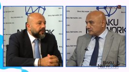 İçərişəhər həm tarixi irsini, həm də canlı şəhər mühitini qoruyub saxlamalıdır - Rüfət Mahmud "Tofiq Abbasovla dialoq" verlişində (FOTO/VİDEO)