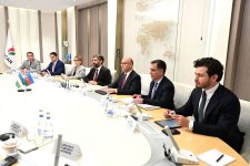 SOCAR və Özbəkistan "Üstyurt" investisiya bloklarında layihələrin həyata keçirilməsini müzakirə edib (FOTO)