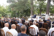 Xaçmaz Rayon İcra Hakimiyyətinin başçısı Elnur Rzayev Ağyazı Buduq kəndində sakinlərlə görüşüb (FOTO)