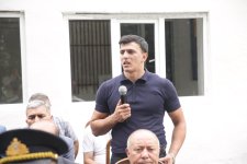 Xaçmaz Rayon İcra Hakimiyyətinin başçısı Elnur Rzayev Ağyazı Buduq kəndində sakinlərlə görüşüb (FOTO)