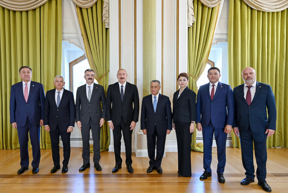 Prezident İlham Əliyev TDT-yə üzv ölkələrin təhlükəsizlik üzrə rəhbər şəxslərini qəbul edib (FOTO)