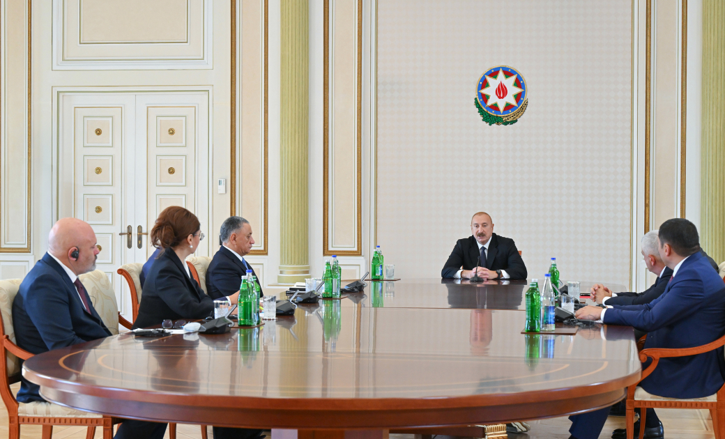 Prezident İlham Əliyev TDT-yə üzv ölkələrin təhlükəsizlik üzrə rəhbər şəxslərini qəbul edib (FOTO)