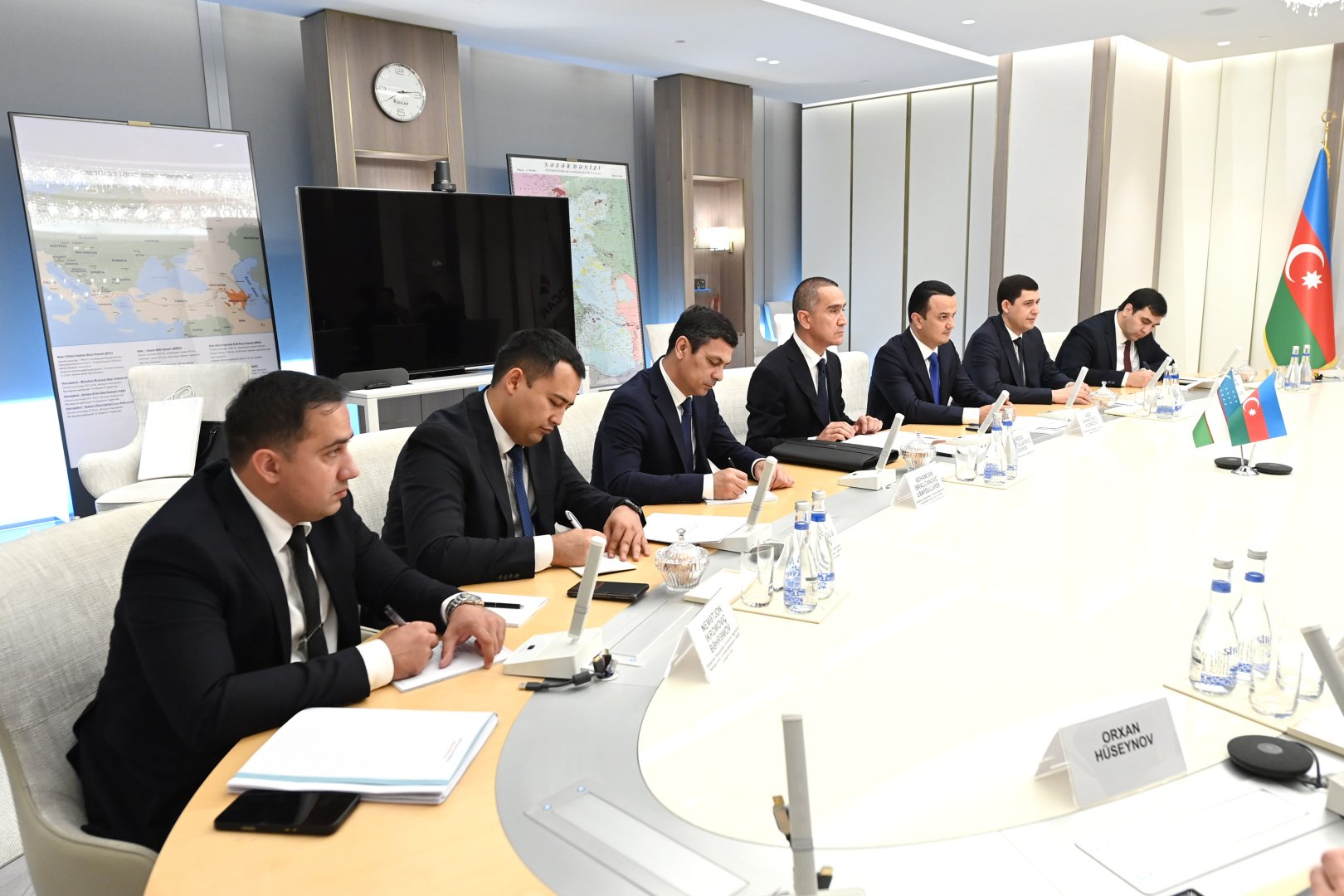 SOCAR və Özbəkistan "Üstyurt" investisiya bloklarında layihələrin həyata keçirilməsini müzakirə edib (FOTO)