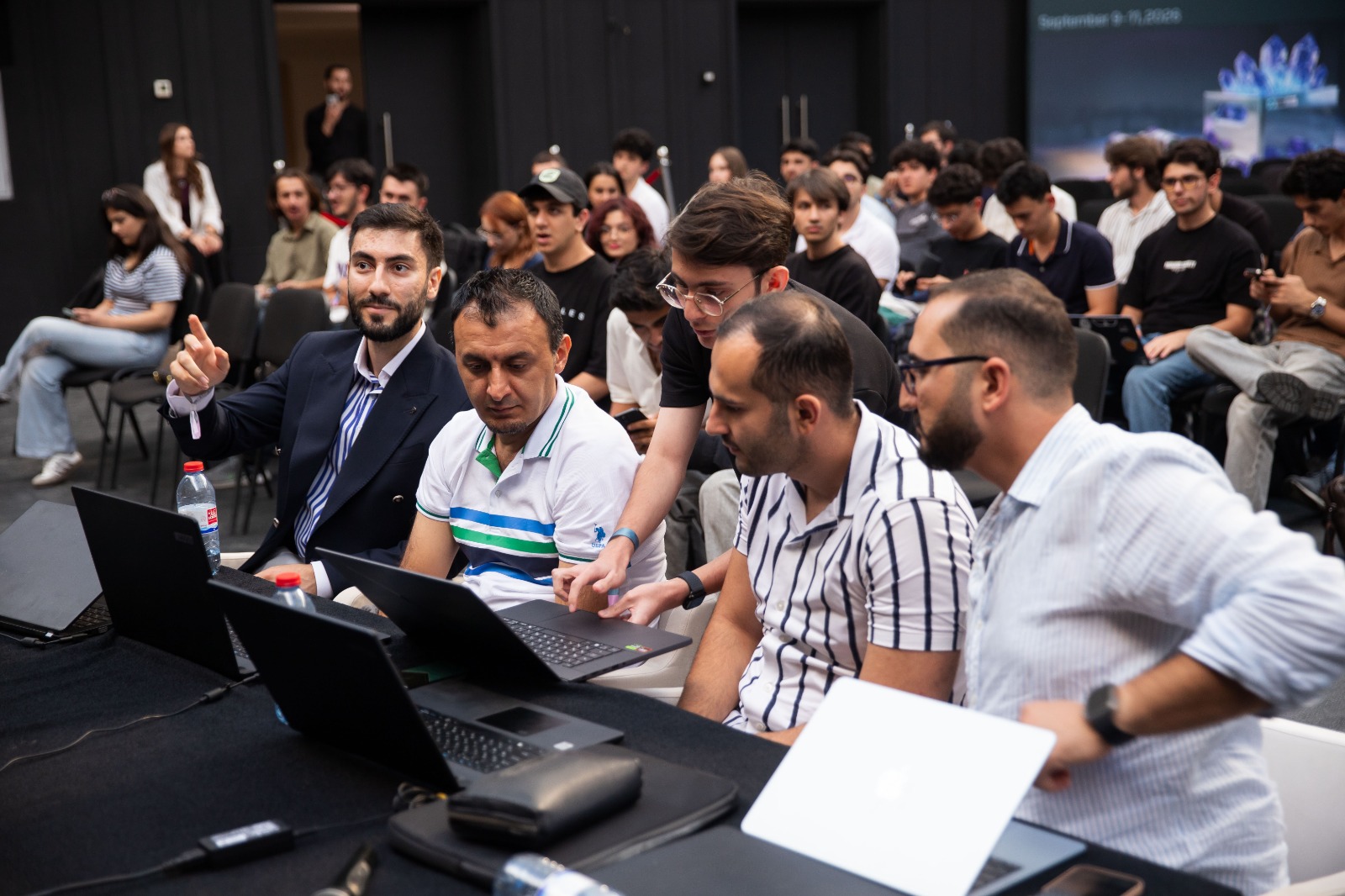 “TinyTamers” komandası “GameTech Bootcamp”də birinci oldu (FOTO)