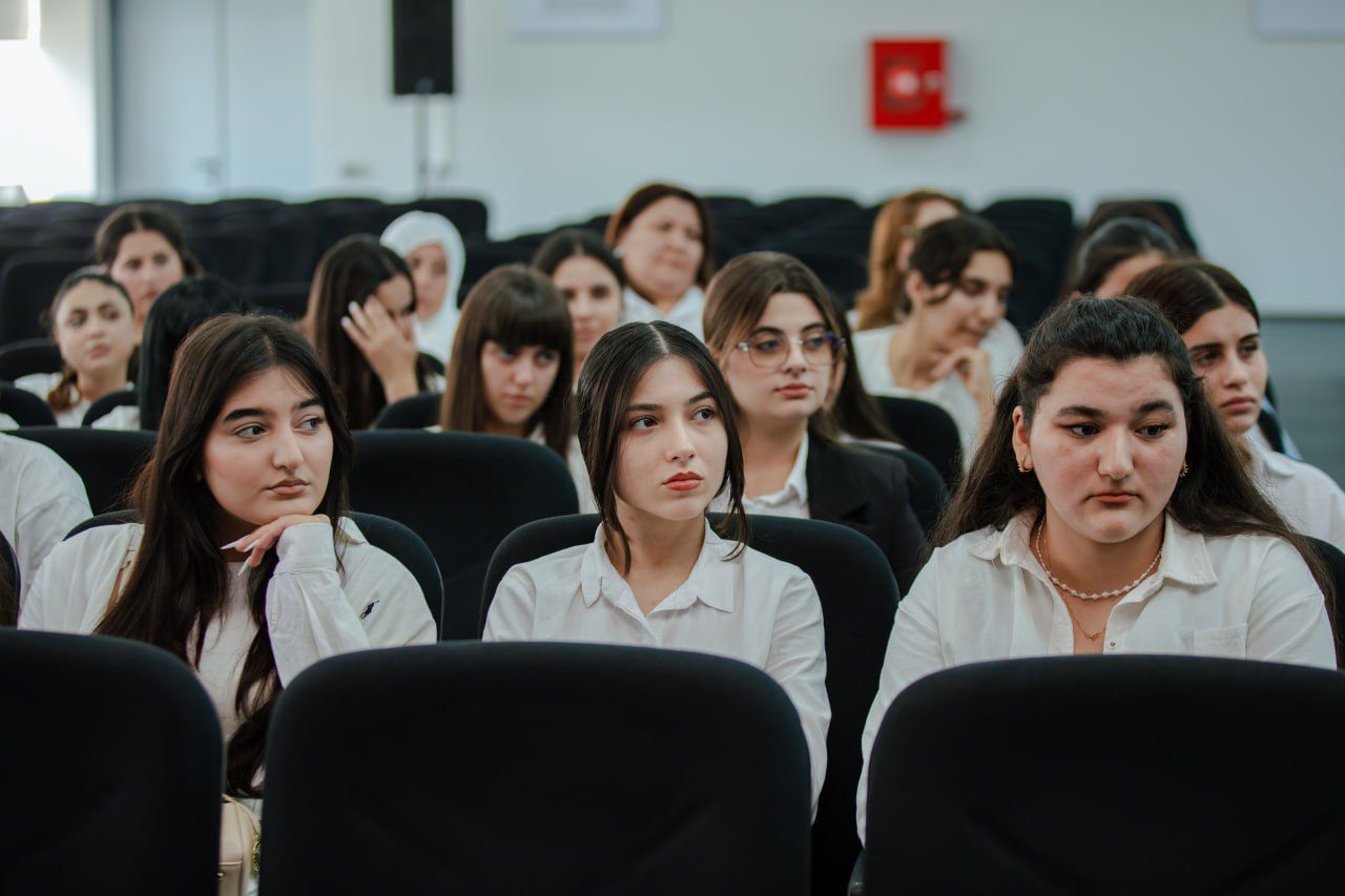 Lənkəranda qızlar üçün “Yango Azerbaijan” təhsil proqramına start verilib: Future Skills Academy - Lankaran (FOTO)
