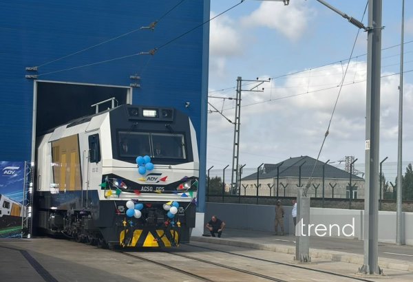 ADY Çindən 7 lokomotiv alıb (FOTO)