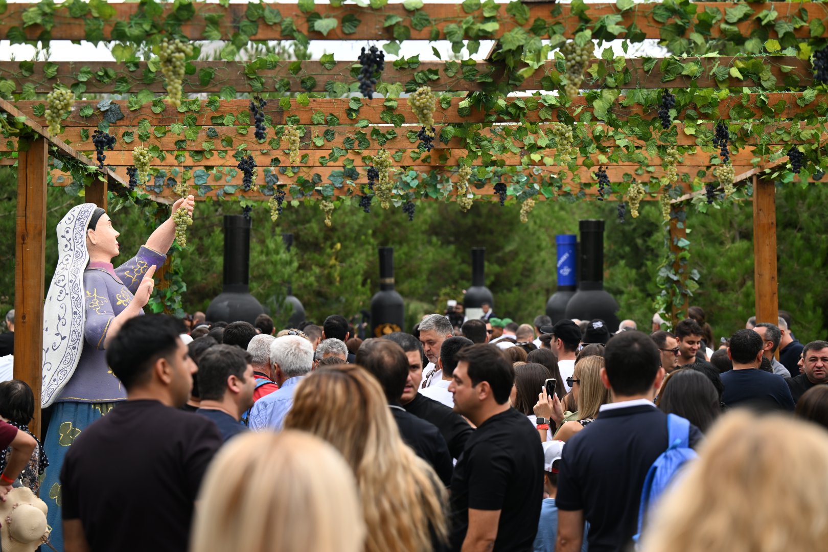 Şamaxıda Üzüm və Şərab Festivalının açılış mərasimi keçirilib (FOTO)