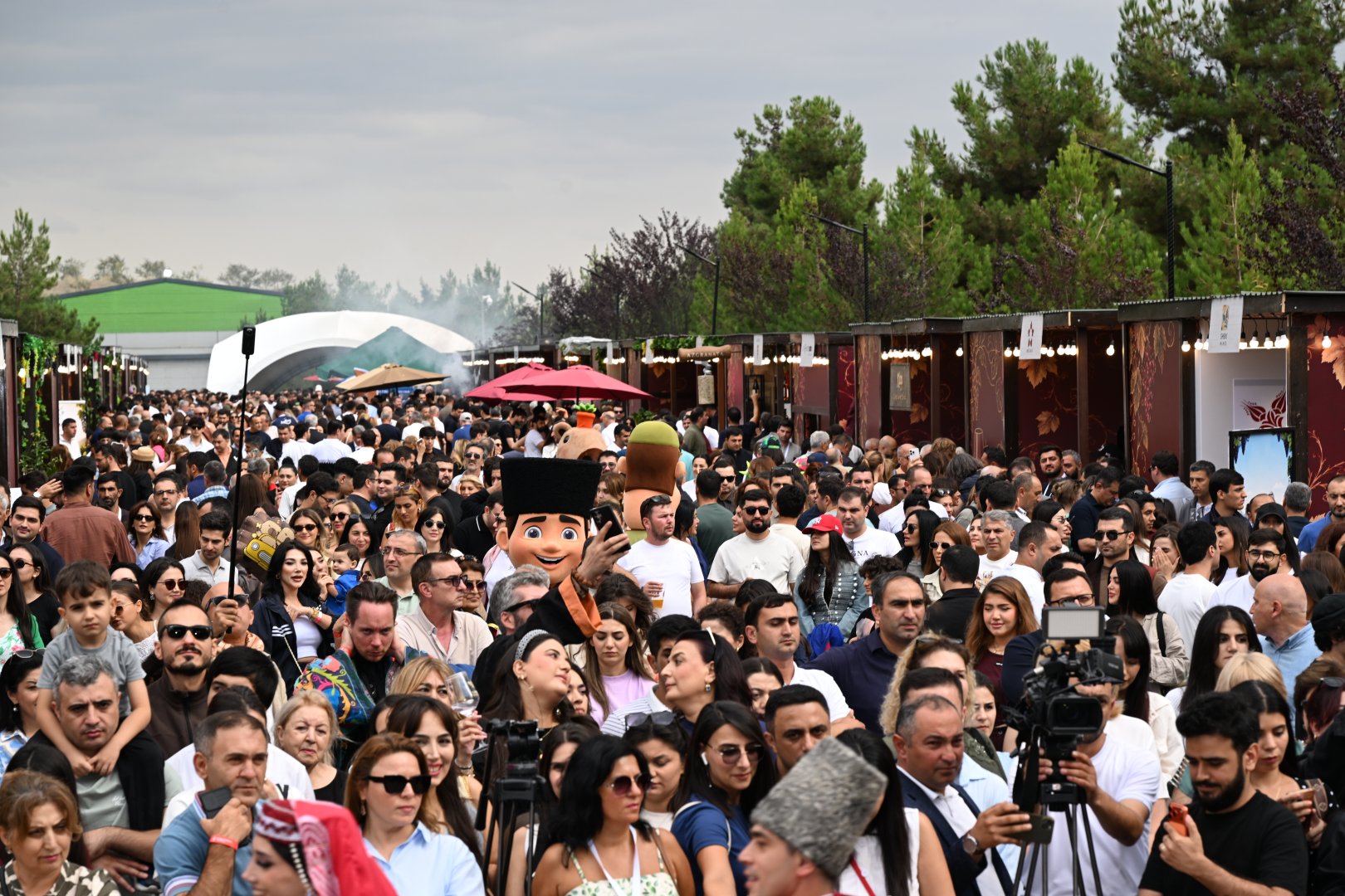 Şamaxıda Üzüm və Şərab Festivalının açılış mərasimi keçirilib (FOTO)
