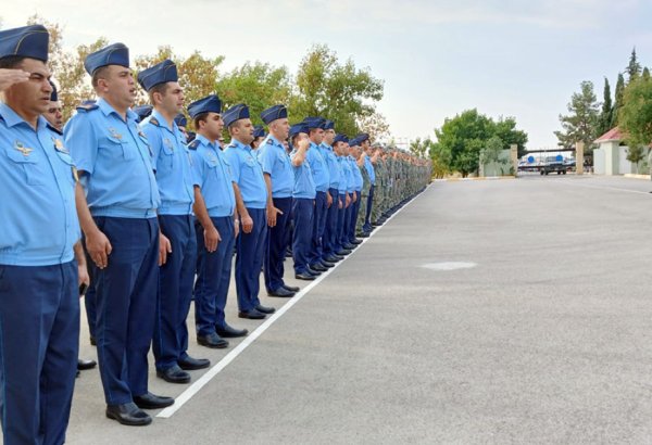 Azərbaycan Ordusunda Dövlət Suverenliyi Günü silsilə tədbirlərlə qeyd olunub (FOTO)