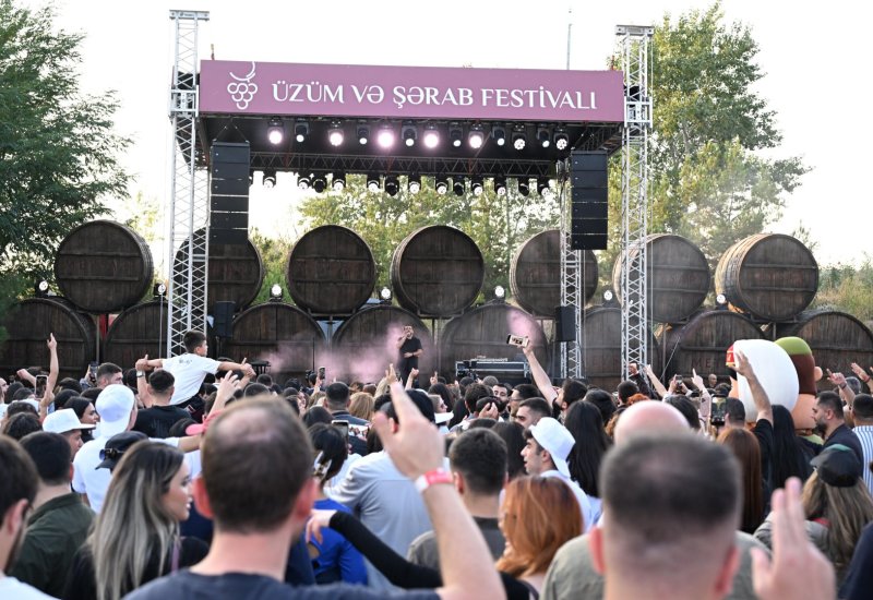 Meysəridə festival axşamı: səhnədə sevilən ifaçılar (FOTO/VİDEO)