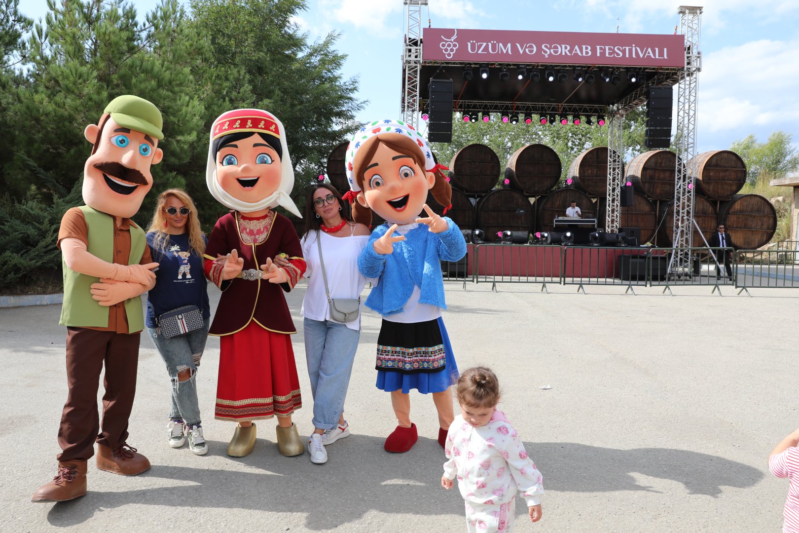 Üzüm, şərab və musiqi - Şamaxıda festival belə başa çatdı (FOTO)