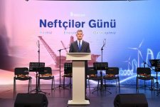 “Gülüstan” sarayında “Əsrin müqaviləsi”nin 32-ci ildönümü və Neftçilər Günü münasibətilə tədbir keçirilib (FOTO)