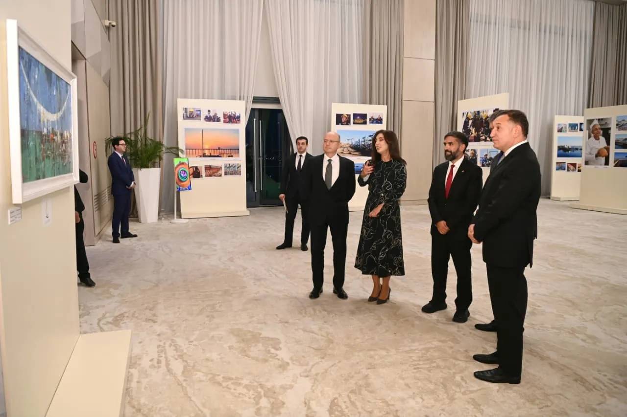 “Gülüstan” sarayında “Əsrin müqaviləsi”nin 32-ci ildönümü və Neftçilər Günü münasibətilə tədbir keçirilib (FOTO)