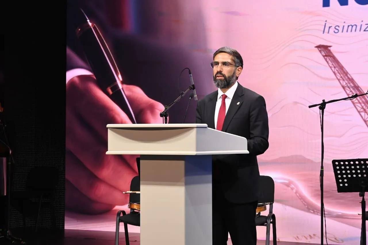 “Gülüstan” sarayında “Əsrin müqaviləsi”nin 32-ci ildönümü və Neftçilər Günü münasibətilə tədbir keçirilib (FOTO)