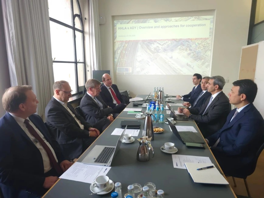 ADY və Hamburq Limanı arasında əməkdaşlığın inkişafına dair protokol imzalanıb (FOTO)