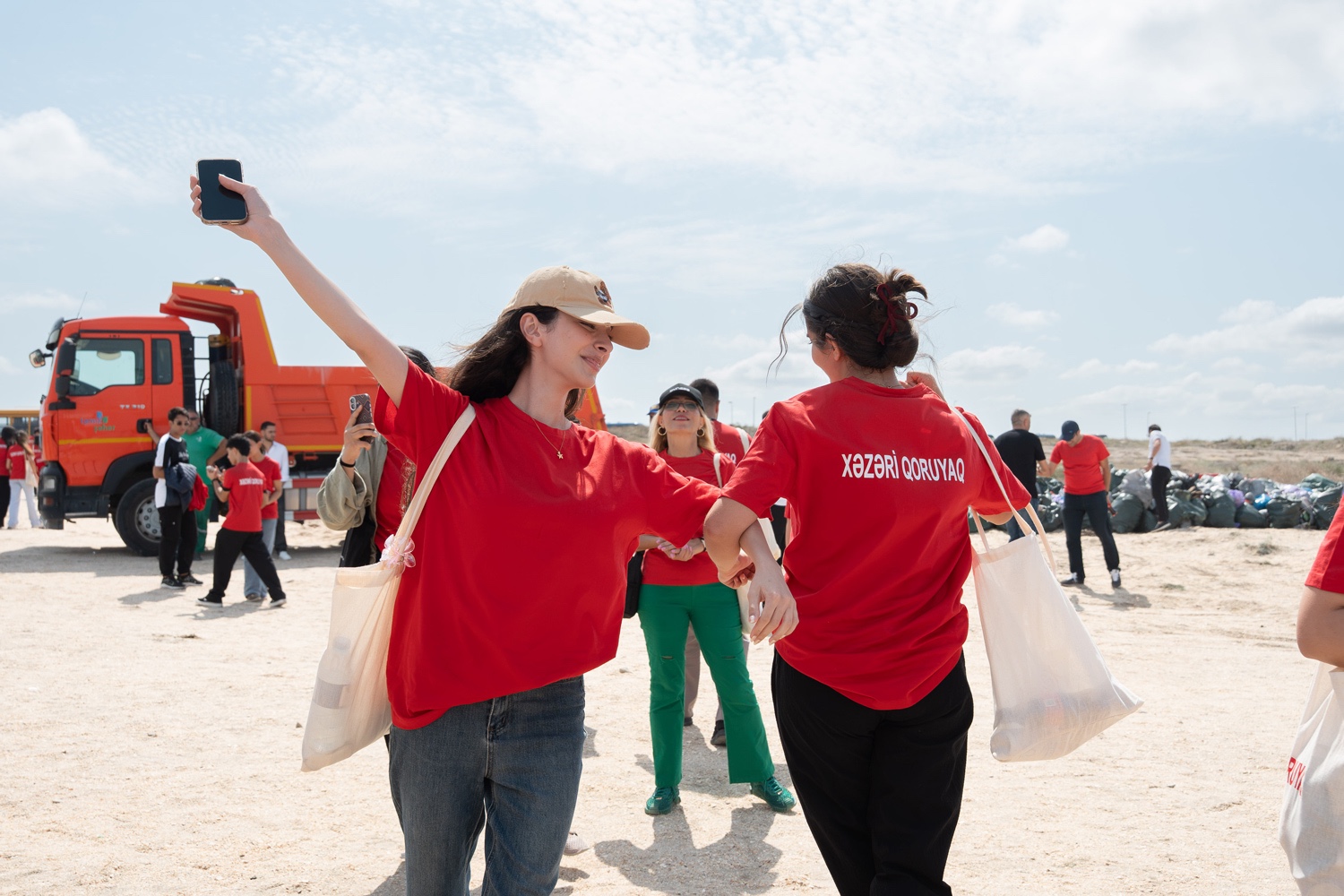Coca-Cola-nın dəstəyi ilə “Xəzəri Qoruyaq!” ekoloji aksiyası yekunlaşıb (FOTO)