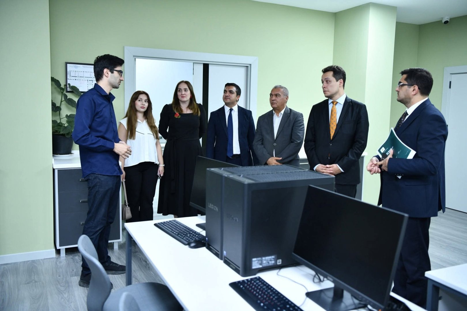 Azərbaycanda bərpa olunan enerji layihələri artdıqca peşəkar kadrlara tələbat da artır - Fəqan Abdurəhmanov (FOTO)