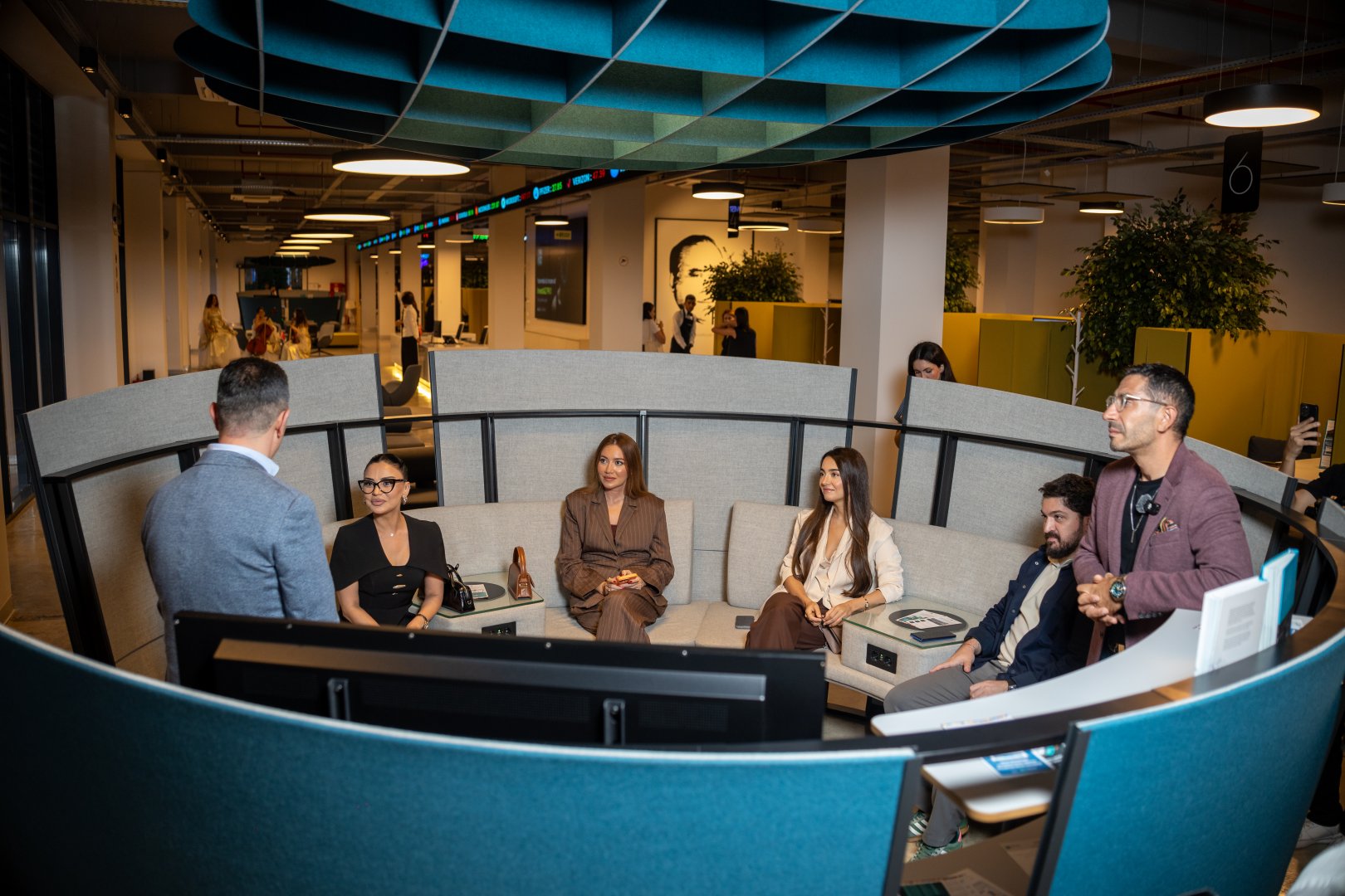 InvestAZ “PRO APP” yeni kampaniya filmində peşəkar qərarların arxasındakı yanaşmanı göstərir (FOTO)