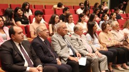 “Sənət inciləri” layihəsi üzrə ADA Universitetində mühazirə-konsert keçirilib (FOTO)