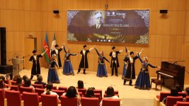 “Sənət inciləri” layihəsi üzrə ADA Universitetində mühazirə-konsert keçirilib (FOTO)