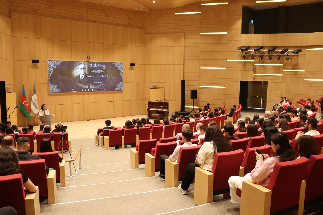 “Sənət inciləri” layihəsi üzrə ADA Universitetində mühazirə-konsert keçirilib (FOTO)