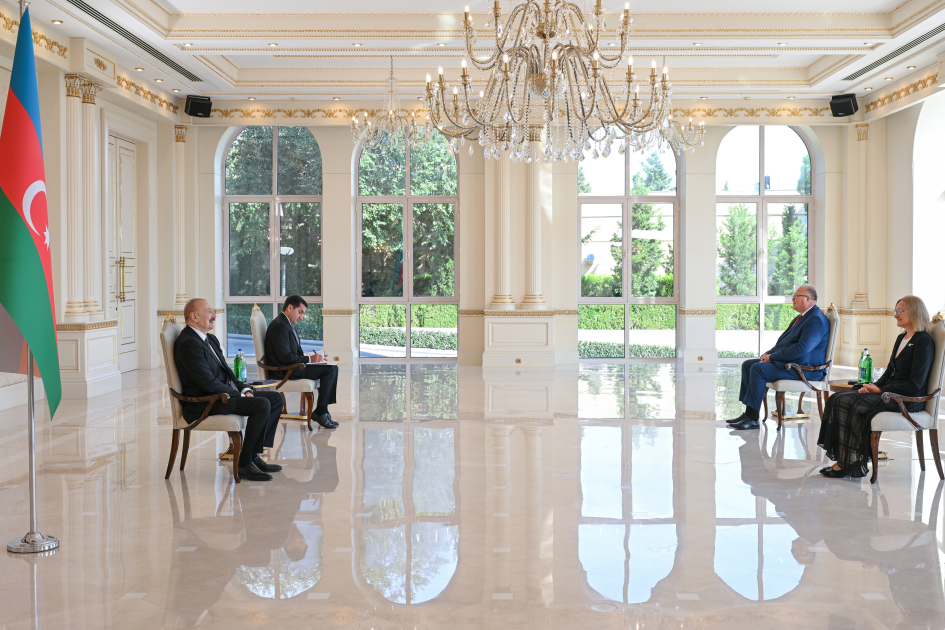 Prezident İlham Əliyev Estoniyanın Azərbaycanda yeni təyin olunmuş səfirini qəbul edib (FOTO/VİDEO)