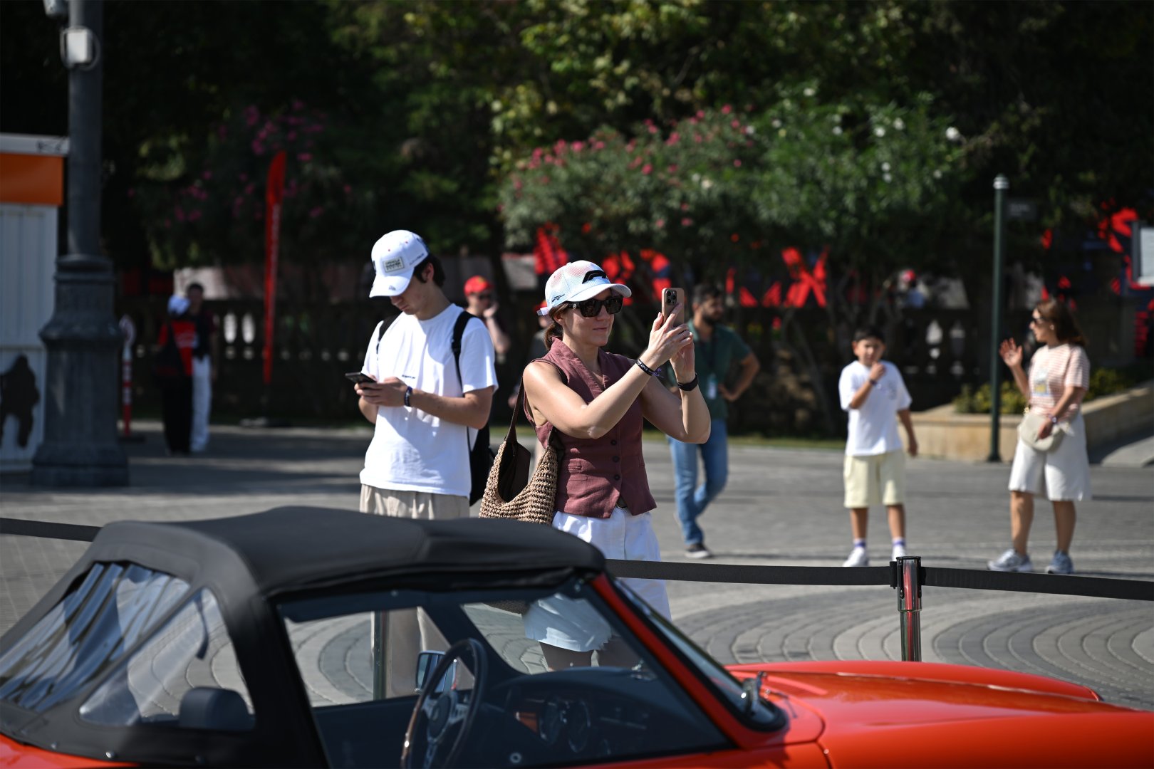 AAF Formula 1 zamanı klassik avtomobillərin sərgisini keçirir (FOTO)