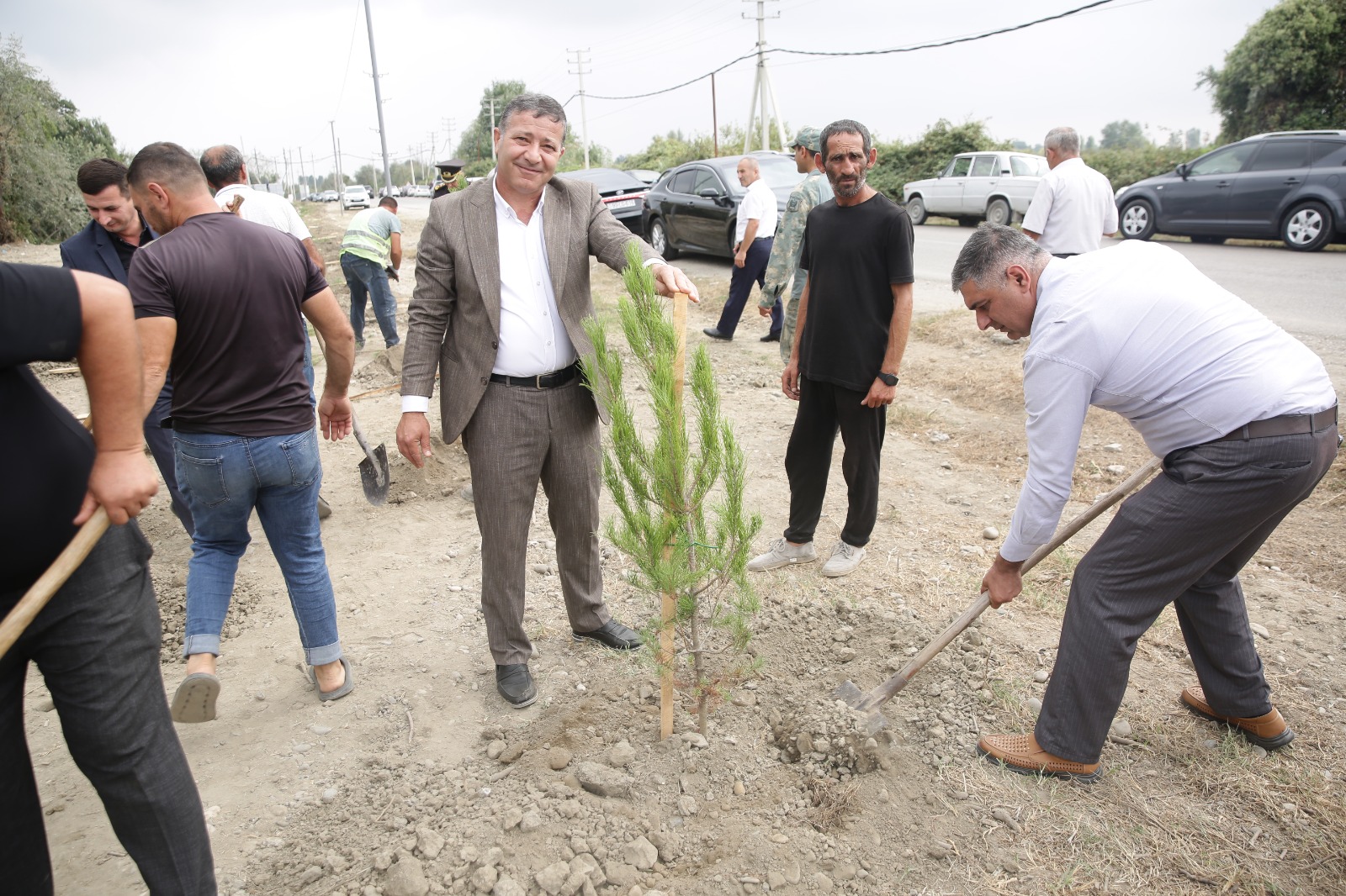 Xaçmazda şəhidlərin xatirəsinə ağacəkmə aksiyası keçirilib (FOTO)