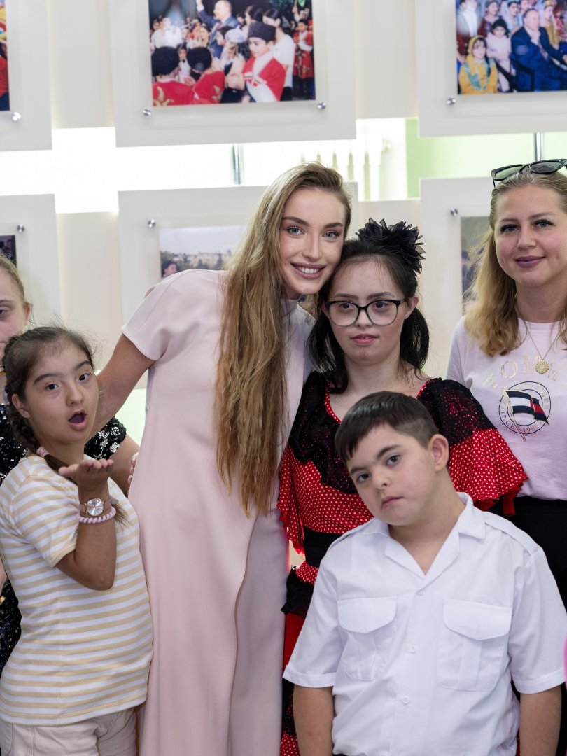 Alyona Əliyeva xüsusi qayğıya ehtiyacı olan uşaqlar üçün mərkəzi ziyarət edib (FOTO/VİDEO)