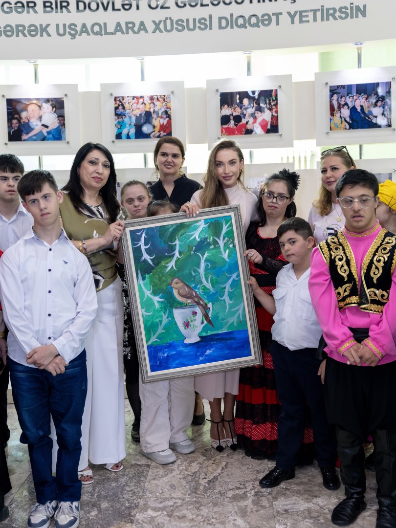 Alyona Əliyeva xüsusi qayğıya ehtiyacı olan uşaqlar üçün mərkəzi ziyarət edib (FOTO/VİDEO)