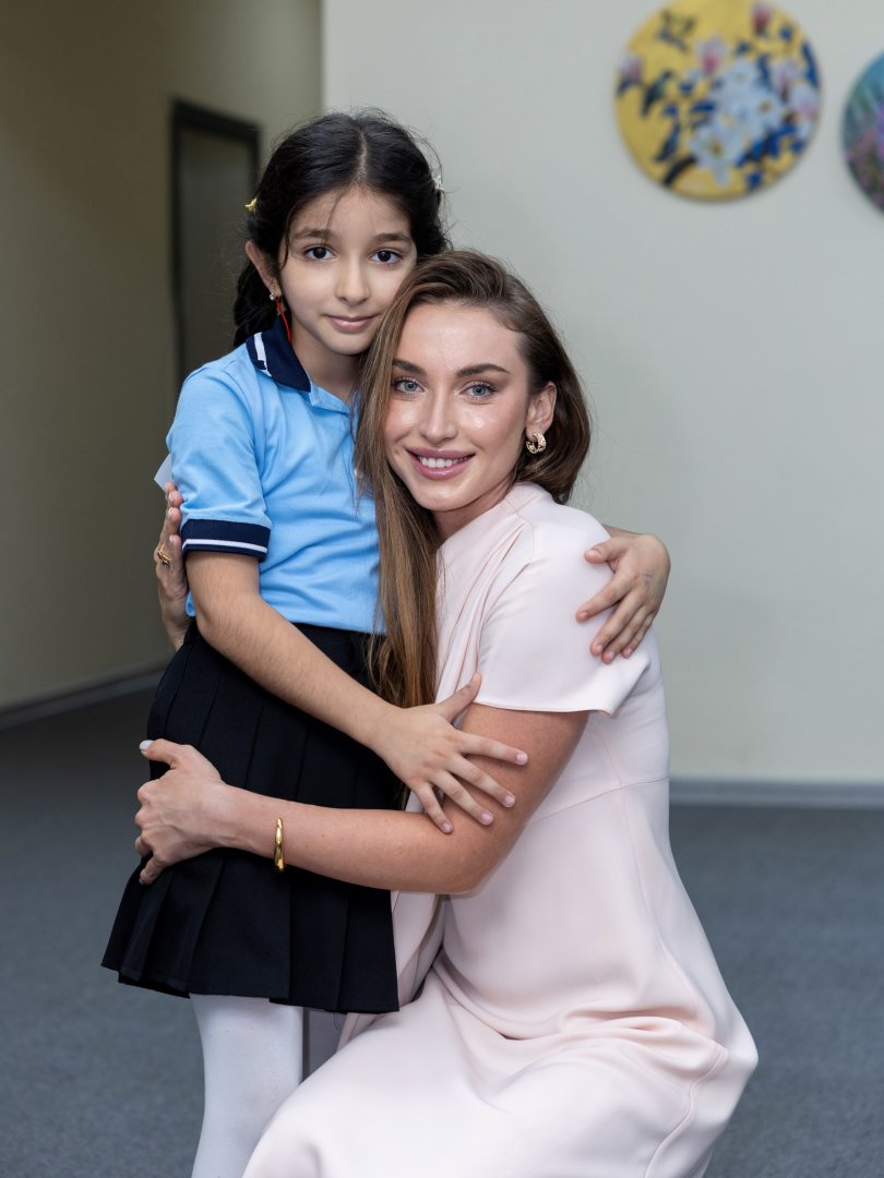 Alyona Əliyeva 3 nömrəli xüsusi təhsil müəssisəsini ziyarət edib (FOTO/VİDEO)