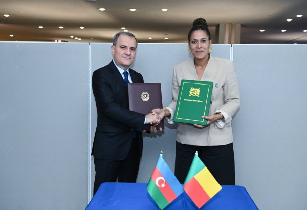 Azərbaycan və Benin vizadan qarşılıqlı azadolma barədə saziş imzalayıb (FOTO)