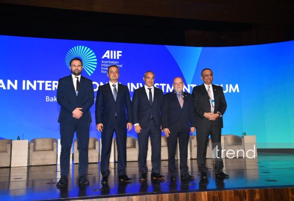 II Azərbaycan Beynəlxalq İnvestisiya Forumu çərçivəsində 11 sənəd imzalanıb (FOTO)