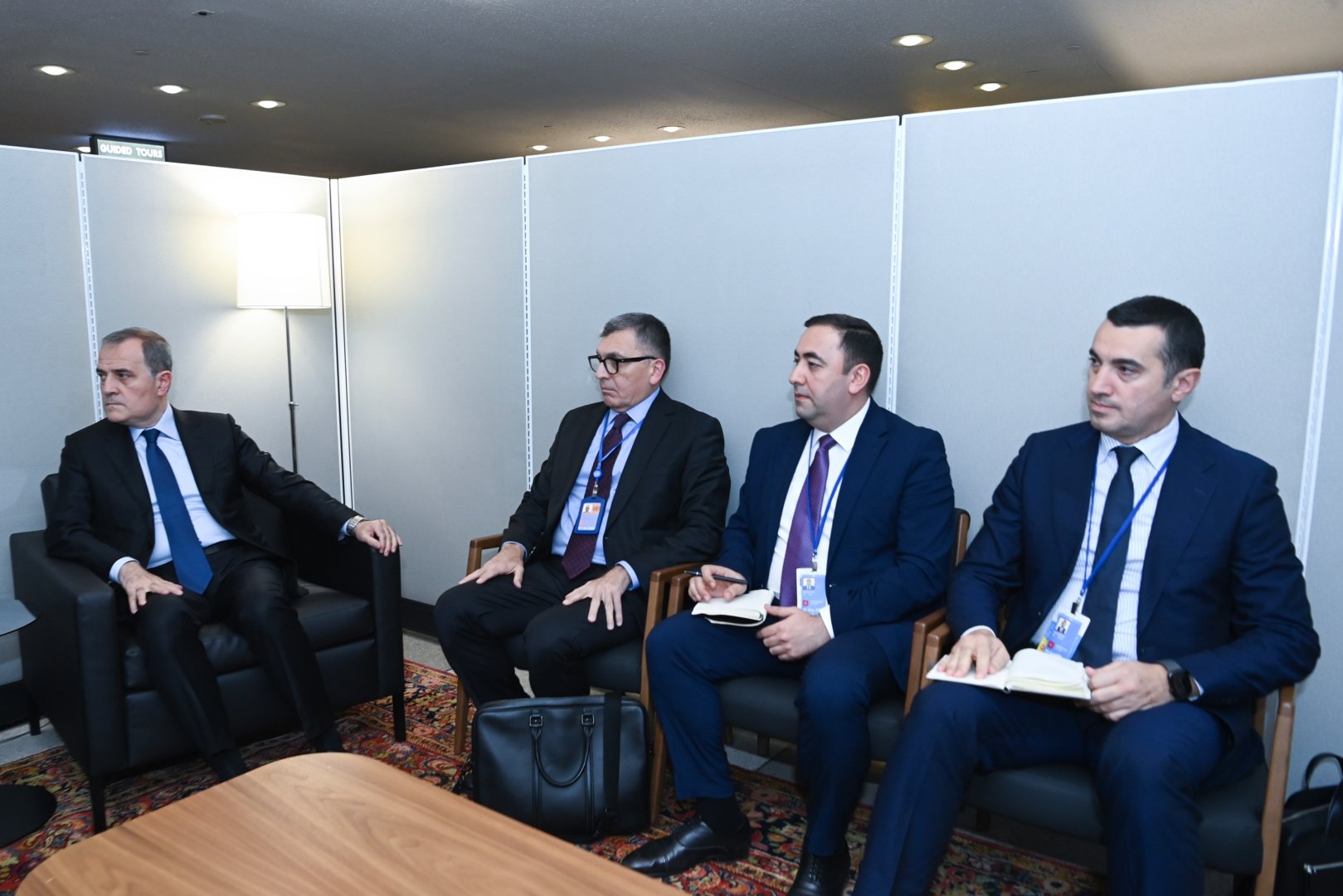 Azərbaycan və Ermənistan birbaşa dialoqu davam etdirmək barədə razılığa gəlib (FOTO)
