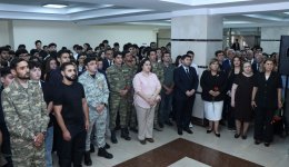 AzMİU-da 27 Sentyabr – Anım Günü: Şəhidlərimizin qəhrəmanlığı və Vətənə sədaqəti əbədi yaşayacaq (FOTO)