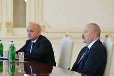 Prezident İlham Əliyev “Brookfield Asset Management” şirkətinin baş icraçı direktorunu qəbul edib (FOTO)