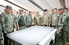 Zakir Həsənov "Birliyin Gücü - 2026" birgə hərbi təlimini izləyib (FOTO/VİDEO)