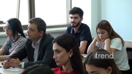 “Zərərli xarici təsirlərə və saxta xəbərlərə qarşı sayıqlığın artırılmasına dəstək” layihəsi çərçivəsində BDU tələbələri ilə görüş keçirilib (FOTO/VİDEO)