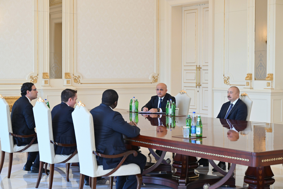 Prezident İlham Əliyev “Brookfield Asset Management” şirkətinin baş icraçı direktorunu qəbul edib (FOTO)
