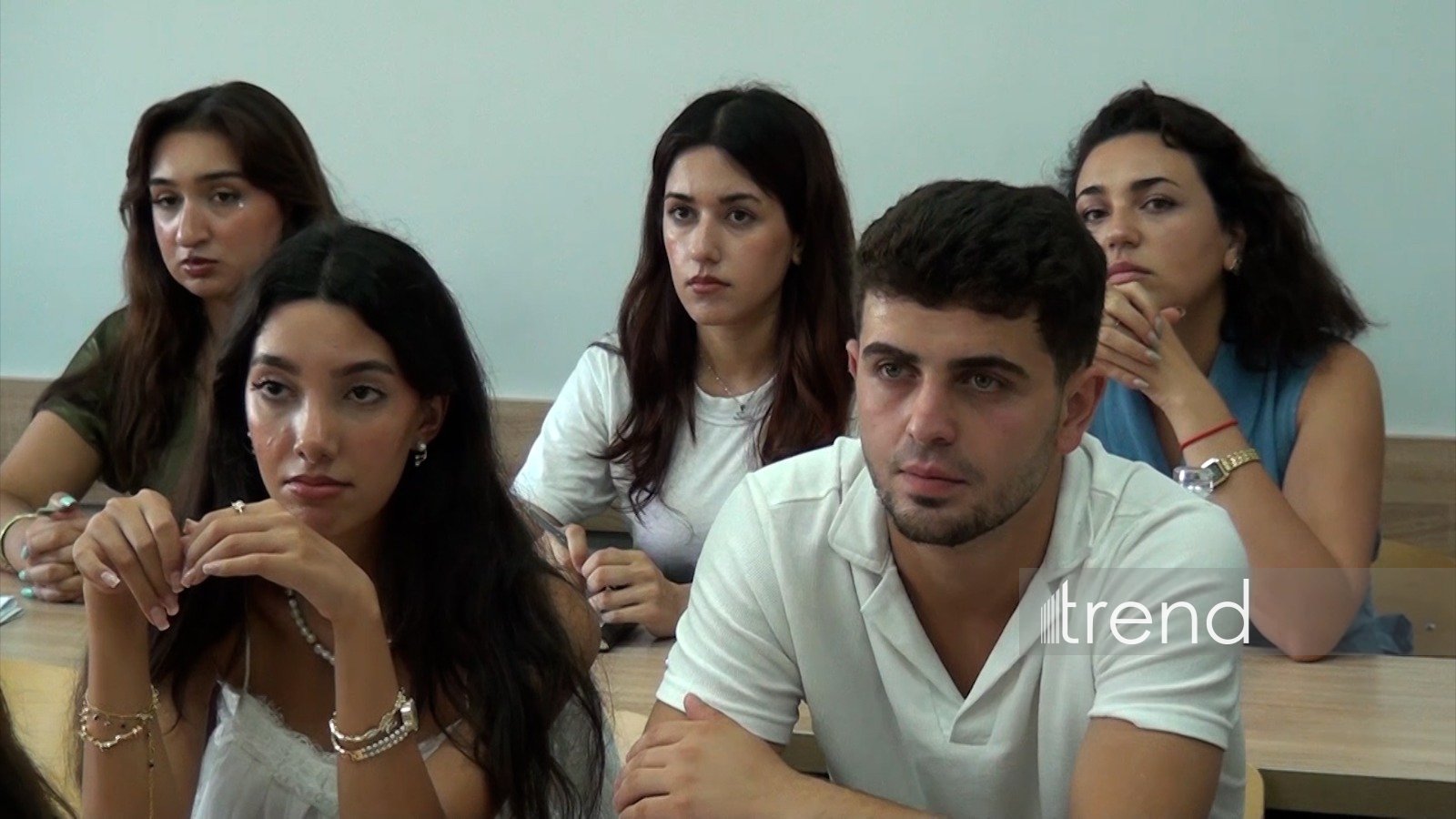 “Zərərli xarici təsirlərə və saxta xəbərlərə qarşı sayıqlığın artırılmasına dəstək” layihəsi çərçivəsində BDU tələbələri ilə görüş keçirilib (FOTO/VİDEO)