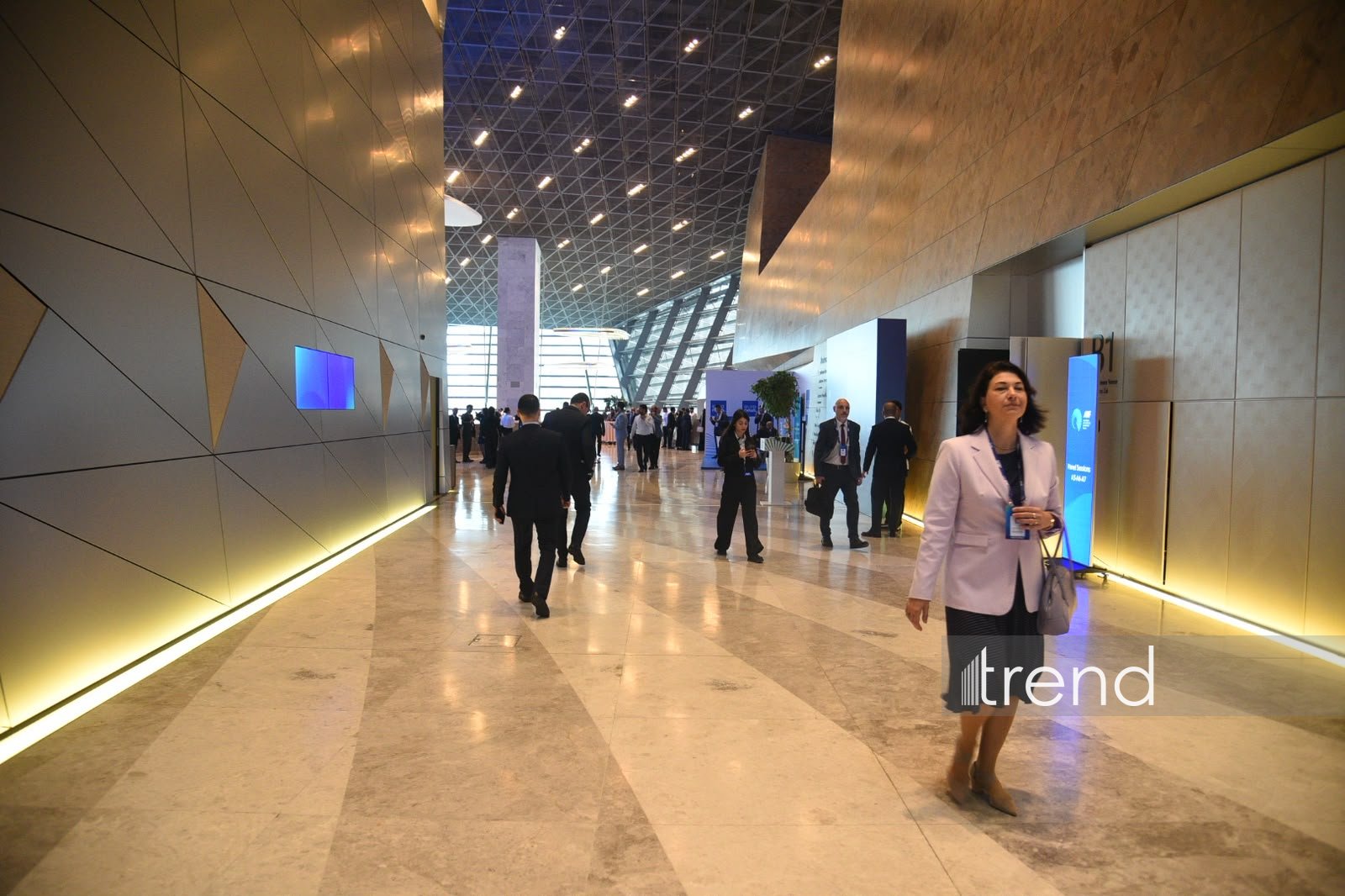 Bakıda II Azərbaycan Beynəlxalq İnvestisiya Forumu keçirilir (FOTO)