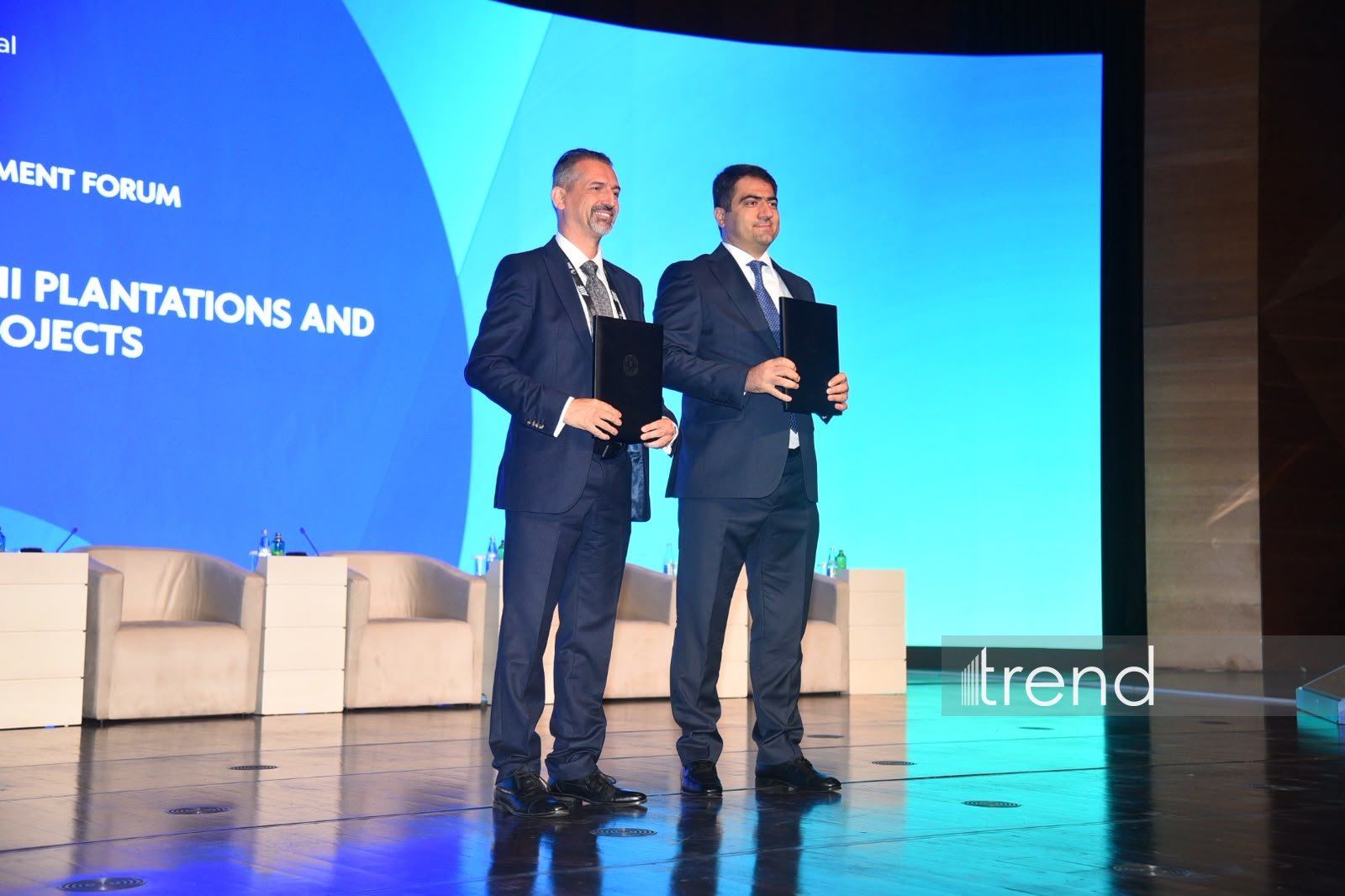 II Azərbaycan Beynəlxalq İnvestisiya Forumu çərçivəsində 12 sənəd imzalanıb (FOTO)