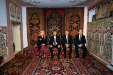 Tacikistanın Baş naziri Azərbaycan Milli Xalça Muzeyini ziyarət edib (FOTO)
