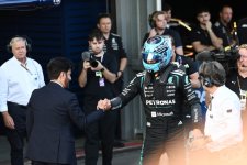 Formula 1 Azərbaycan Qran-Prisinin qalibi mükafatlandırılıb (FOTO)