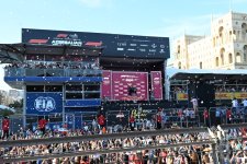 Formula 1 Azərbaycan Qran-Prisinin qalibi mükafatlandırılıb (FOTO)